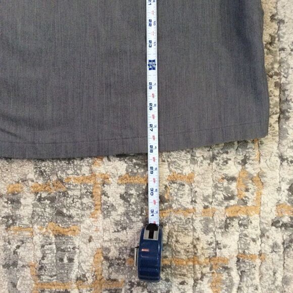 FIGS TECHNICAL COLLECTION 2POCKET SCRUB TOP! EUC! - Picture 8 of 9